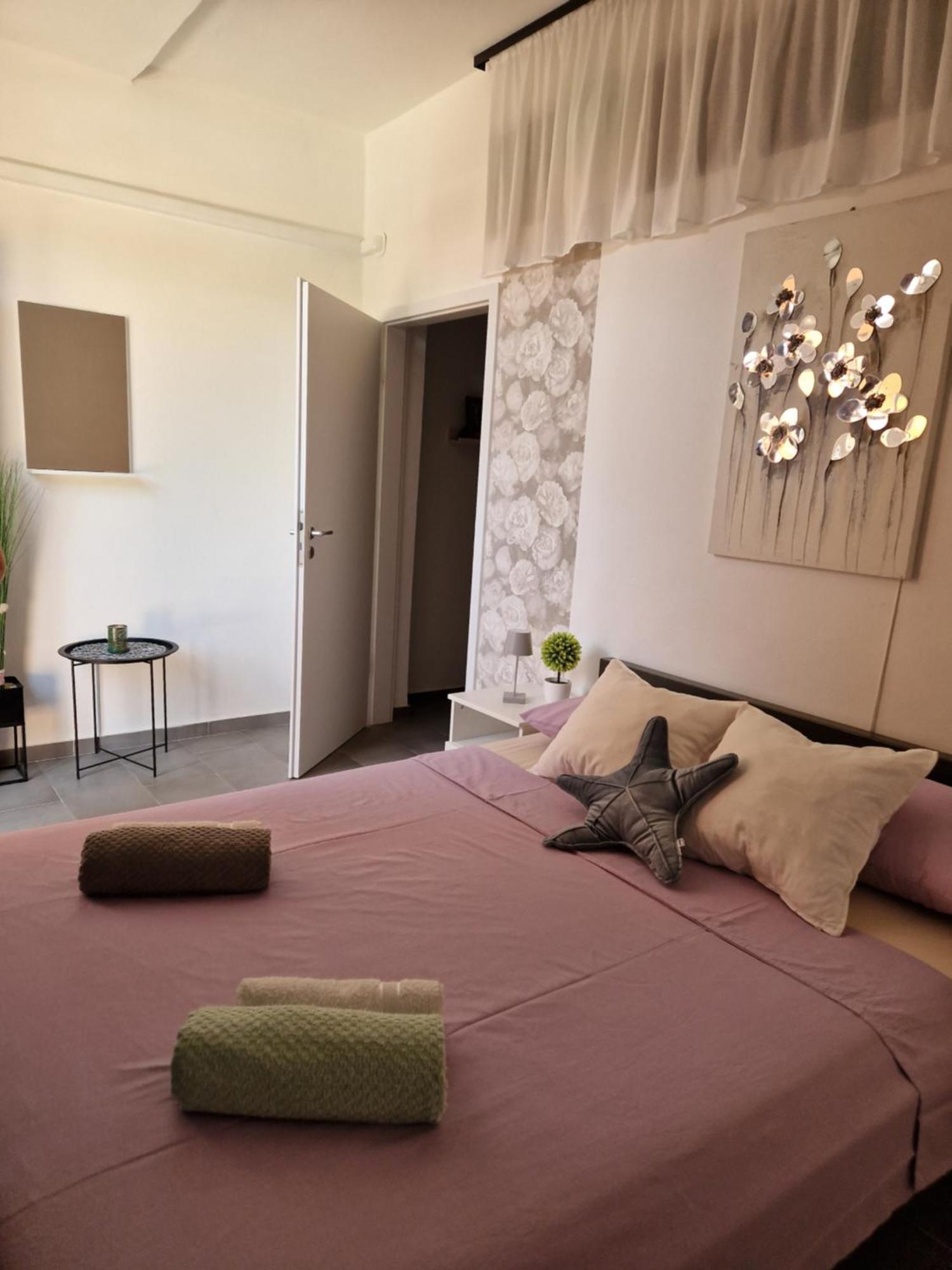 Aurelia Apartments, Vir Eksteriør billede