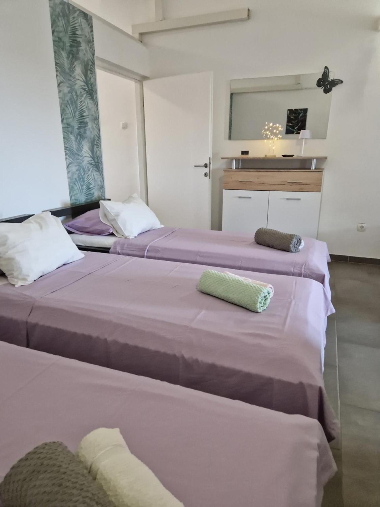Aurelia Apartments, Vir Eksteriør billede