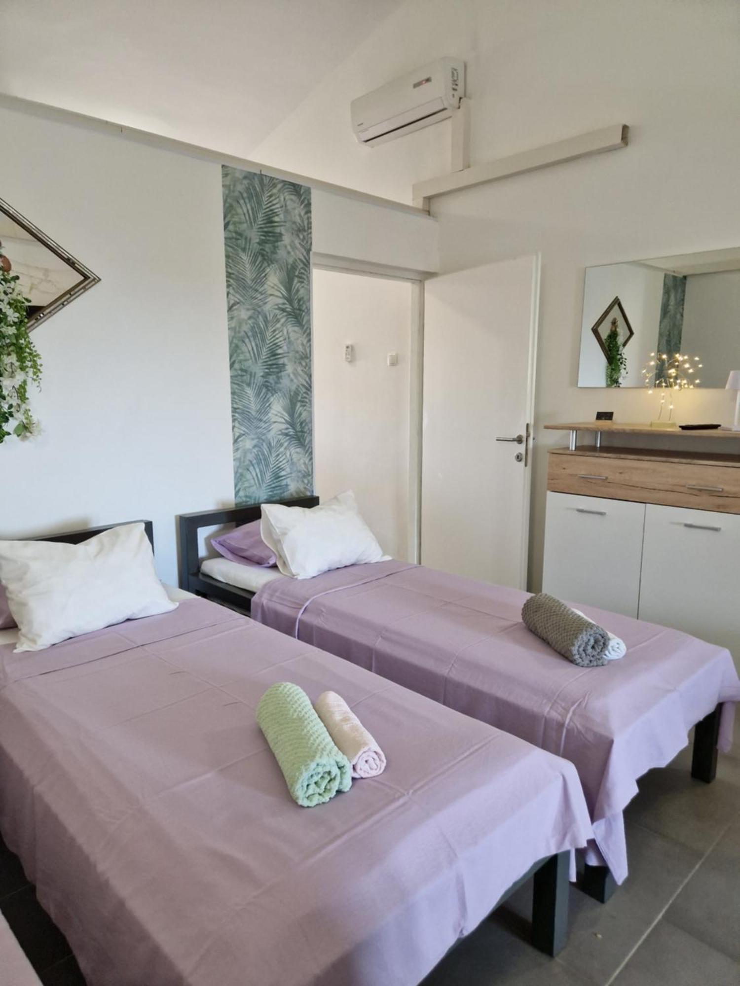 Aurelia Apartments, Vir Eksteriør billede