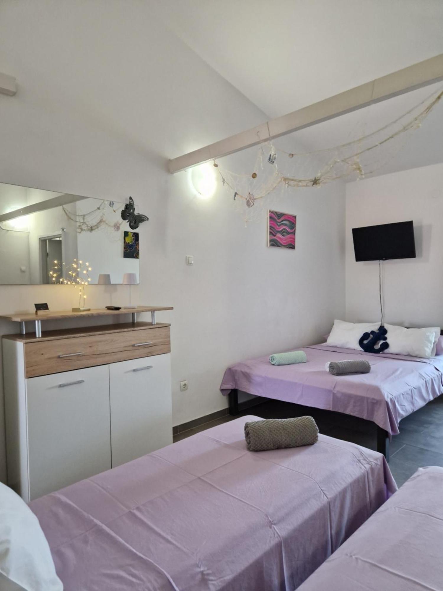 Aurelia Apartments, Vir Eksteriør billede