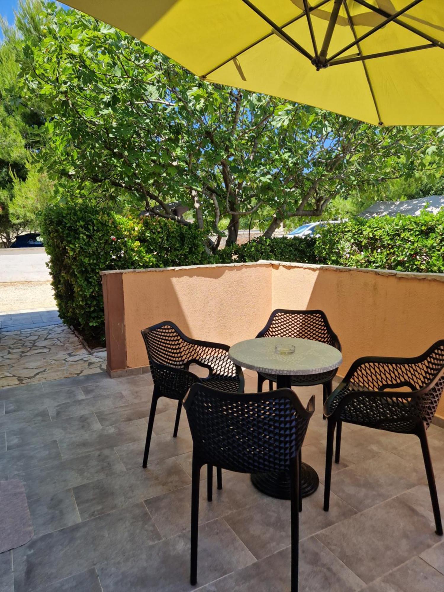 Aurelia Apartments, Vir Eksteriør billede