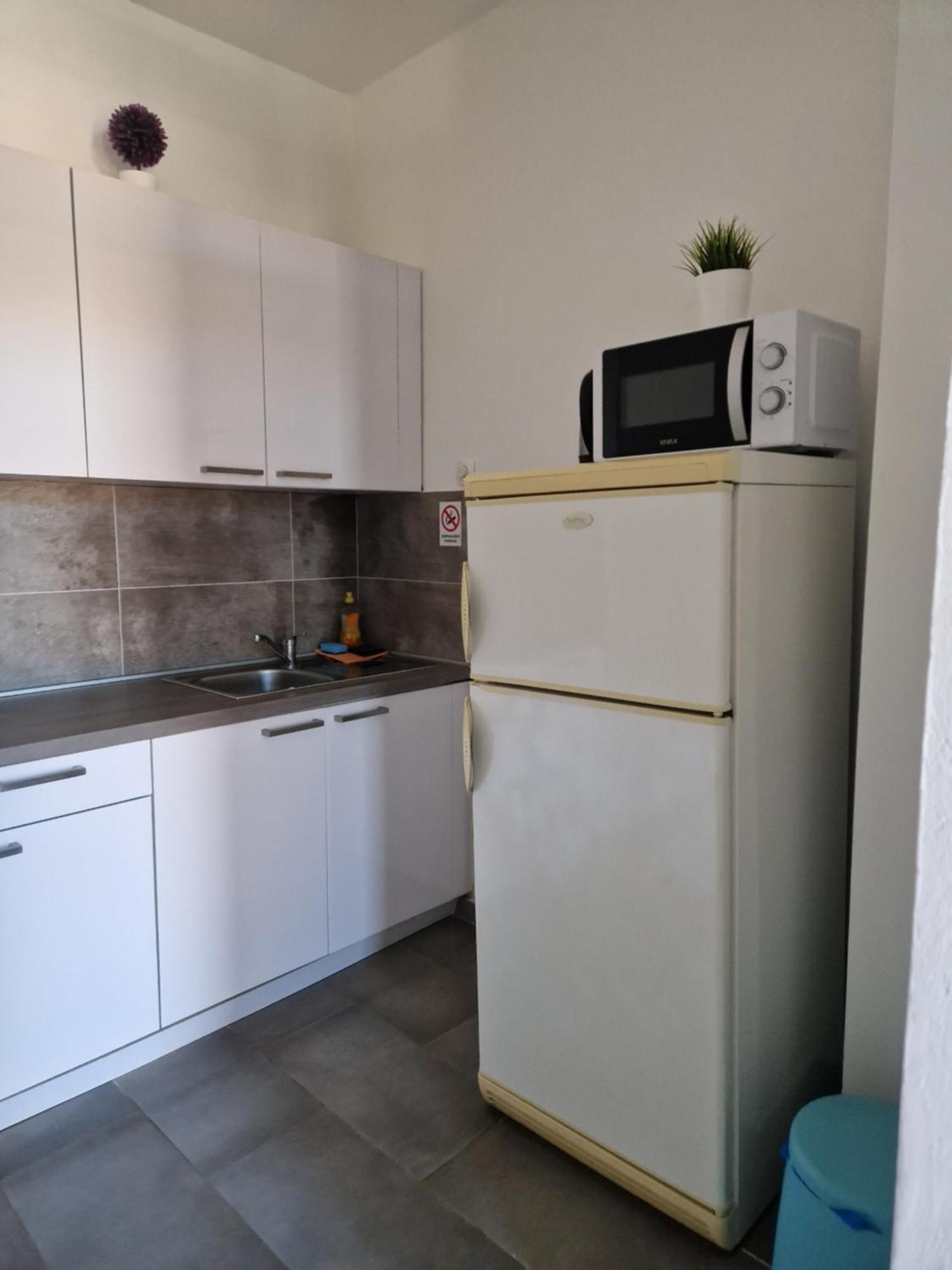 Aurelia Apartments, Vir Eksteriør billede