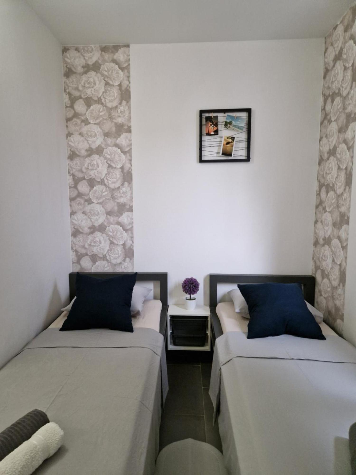 Aurelia Apartments, Vir Eksteriør billede