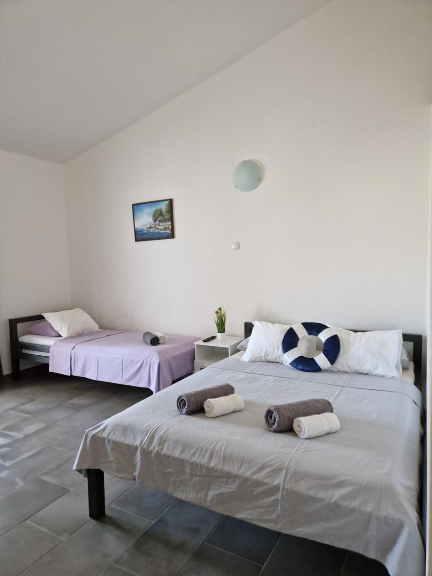 Aurelia Apartments, Vir Eksteriør billede